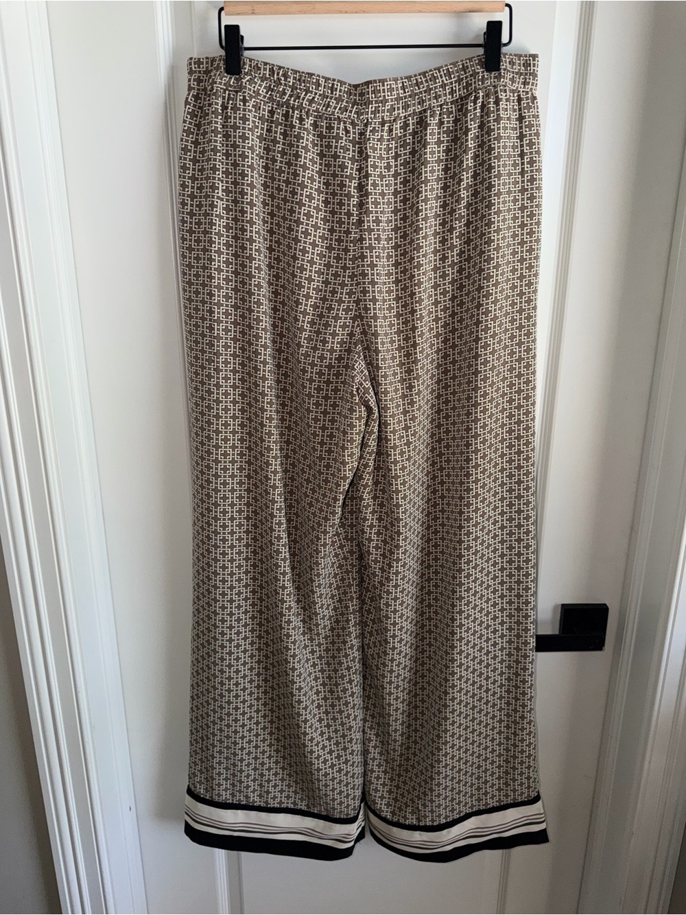 Abercrombie & Fitch Geometric Print Wide Leg Pants Size Large Taupe Cream - Picture 6 of 6